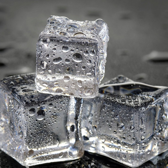 medical cooler with ice